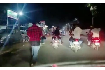 ரூ.1500 கடனை திருப்பி தராததால் இளைஞர் - கையில் கயிறு கட்டி 2 கிலோ மீட்டர் தூரம் இழுத்துச் சென்ற கொடூரம்...!