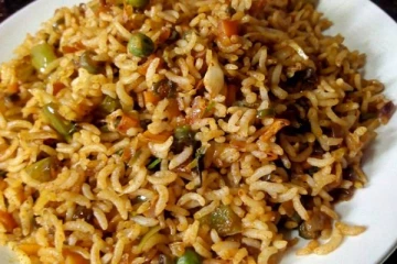 காரசாரமான சுவையில் மசாலா சாதம்.. ஒருமுறை இப்படி செய்து பாருங்கள்.!