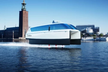 மின்சாரத்தில் இயங்கும் முதல் பறக்கும் படகு: விரைவில் போக்குவரத்து சேவையில் அறிமுகம்