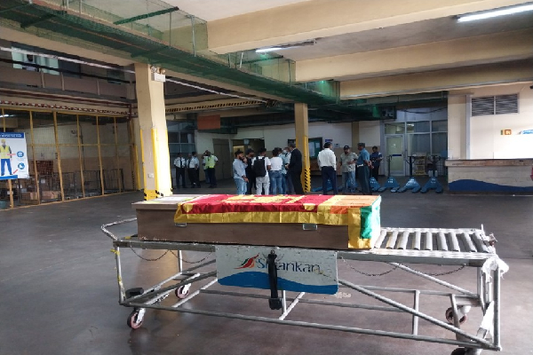 வெளிநாடுகளுக்கு வேலைவாய்ப்பிற்கு சென்ற ஆயிரக்கணக்கான இலங்கையர்கள் உயிரிழப்பு | Sri Lankans Went Abroad Employment Lost Lives