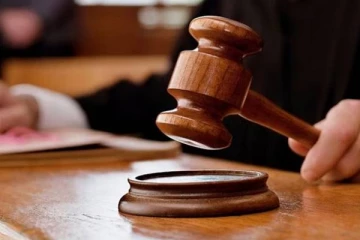 யாழ்.வட்டுக்கோட்டையில் கசிப்பு போத்தலுடன் சிக்கிய நபருக்கு நேர்ந்த கதி!