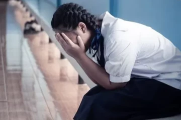 தமிழர் பகுதியில் மாணவியை தொட்ட ஆசிரியருக்கு நேர்ந்த கதி