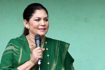 ரோசிக்கு வந்த ஆசை; கைகொடுக்குமா கட்சி!