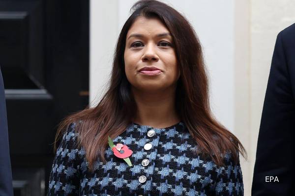 பிரித்தானியப் பெண் அரசியல்வாதிக்கு எதிராக இன்டர்போலை நாடவிருக்கும் ஆசிய நாடொன்று | Interpol Red Notice Uk Lawmaker Siddiq