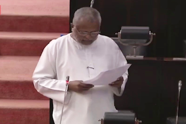 மாத இறுதிக்குள் தீர்வு! டக்ளஸ் உறுதி - ஐபிசி தமிழ்