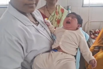 பிறந்தவுடனே உலகிற்கு அதிர்ச்சி கொடுத்த ஆண் குழந்தை ; இந்தியாவில் அதிசயம்