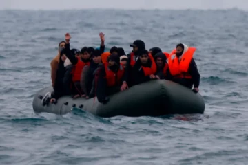 பிரித்தானியாவில் ஏழு மாதங்களில் 4,000 சட்டவிரோத புலம்பெயர்ந்தோர் கைது