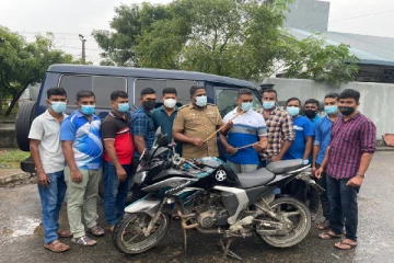 யாழில் பெற்றோல் குண்டுத்தாக்குதலை நடத்தியவர்கள் சிக்கினர்