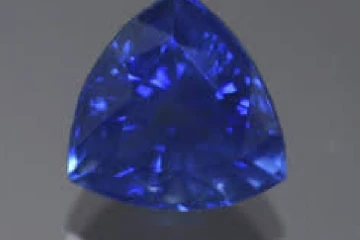 இலங்கையில் 43 கோடி ரூபாவிற்கு விற்பனை செய்யப்பட்ட இரத்திரனக்கல்