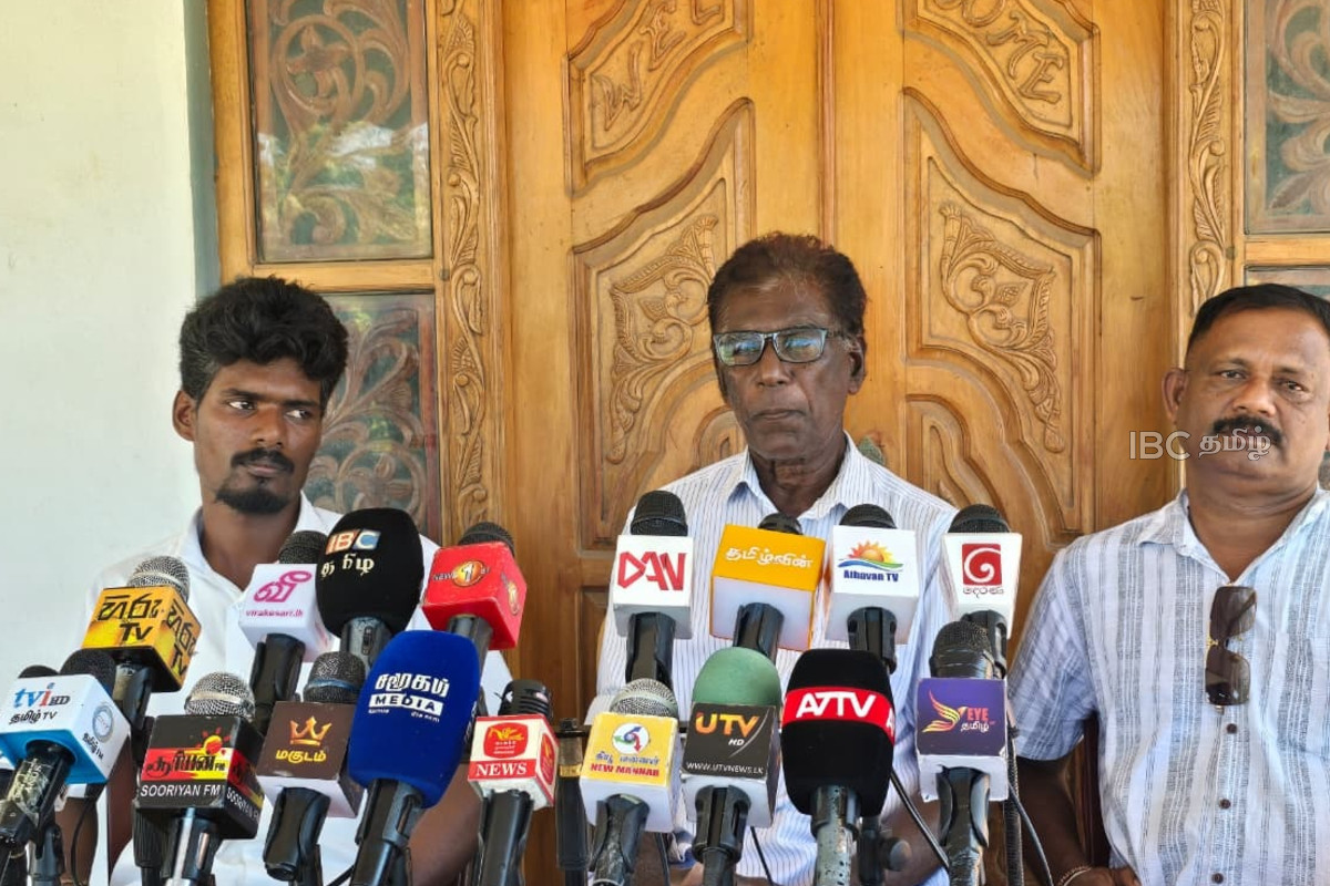 பாடகர் சங்கீதனுக்கு ஆதரவாக வடக்கில் தொடரும் போராட்டம் | Struggle In Support Of Sangeethan Continues பாடகர் சங்கீதனுக்கு ஆதரவாக வடக்கில் தொடரும் போராட்டம் | Struggle In Support Of Sangeethan Continues