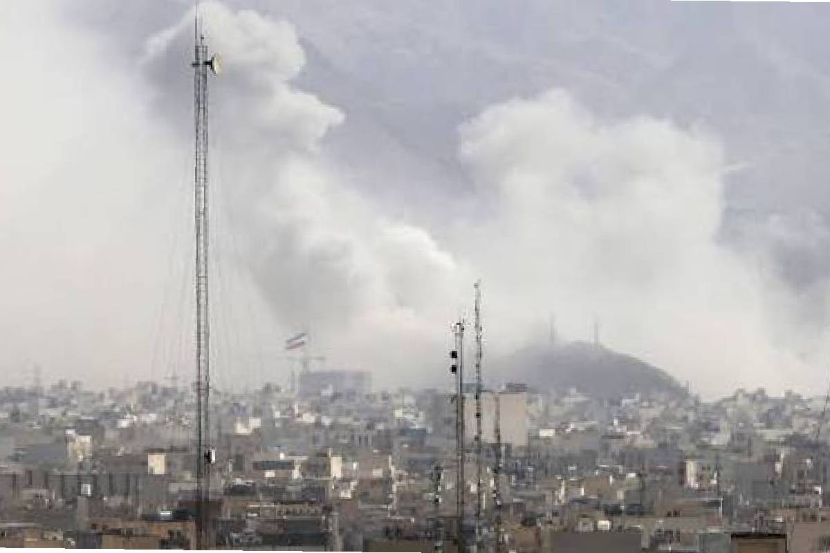 சிரியா எல்லைக்குள் ஈரான் அதிரடி ஏவுகணைத் தாக்குதல்! | Iran Launches Missile Strike Syrian Territory சிரியா எல்லைக்குள் ஈரான் அதிரடி ஏவுகணைத் தாக்குதல்! | Iran Launches Missile Strike Syrian Territory