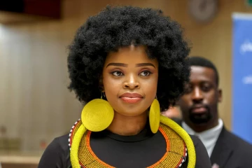 புற்றுநோயுடன் போராடிவந்த நெல்சன் மண்டேலாவின் பேத்தி காலமானார்