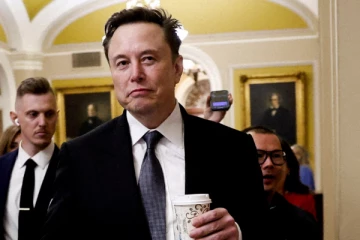 எலான் மஸ்க் கட்சியின் பொருளாளராக நியமனமிக்கப்பட்ட இந்தியர்