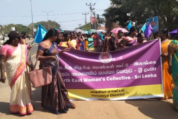 வடக்கு - கிழக்கு பெண்கள் கூட்டிணைவில் கிளிநொச்சியில் விழிப்புணர்வு பேரணி