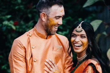 தமிழ்ப் பெண்ணை மணந்த அவுஸ்திரேலிய கிரிக்கெட் வீரர்: வானவில் குழந்தையை வரவேற்கும் ஜோடி