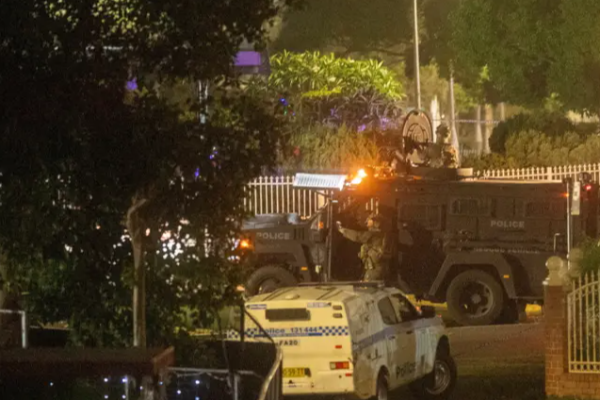 யூதர்களை குறிவைத்த தாக்குதலில் இஸ்ரேலியர் பலி.. 4 மாதங்களுக்கு முன் எச்சரித்த நெதன்யாகு | Israeli Killed In Brutal Attack In Sydney யூதர்களை குறிவைத்த தாக்குதலில் இஸ்ரேலியர் பலி.. 4 மாதங்களுக்கு முன் எச்சரித்த நெதன்யாகு | Israeli Killed In Brutal Attack In Sydney