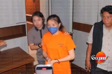 දෙයියනේ ඇඟත් එක්ක හිරිවැටෙනවා නීත්‍යානුකූල බිරිඳ එක්ක ඉන්නවා කියලා අනියම් බිරිඳ පෙම්වතාගේ ලිංගය කපලා