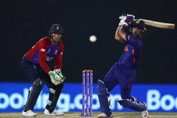 இங்கிலாந்தை வீழ்த்தி அதிரடி காட்டிய இந்திய அணி - 7 விக்கெட் வித்தியாசத்தில் அபார வெற்றி