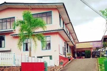 பிரதேச சபை தவிசாளரின் மூக்கை அறுத்த பெண்! பரபரப்பு சம்பவம்