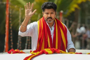 முக்கிய தலைவர்களுடன் விஜய் ஆலோசனை