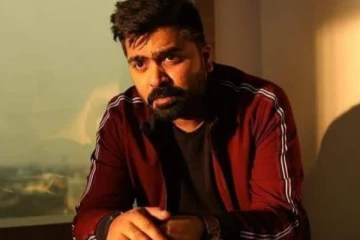 மீண்டும் ஆன்மீக பயணத்தில்  சிம்பு; வைரலாகும் புகைப்படம்