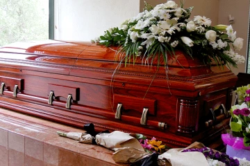 மலர்சாலையில் போதைப்பொருள் வியாபாரம்; தாயும் மகனும் கைது