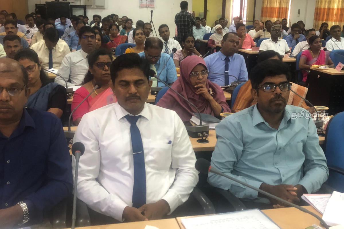 மட்டக்களப்பு மாவட்ட மக்களுக்கு அமைச்சர் சுனில் ஹந்துன்னெத்தி விடுத்துள்ள அறிவுறுத்தல் | Minister Sunil Handunetti Statement மட்டக்களப்பு மாவட்ட மக்களுக்கு அமைச்சர் சுனில் ஹந்துன்னெத்தி விடுத்துள்ள அறிவுறுத்தல் | Minister Sunil Handunetti Statement