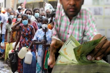 இலங்கை பிரஜை ஒருவர் வெளிநாடுகளுக்கு செலுத்த வேண்டிய கடன்