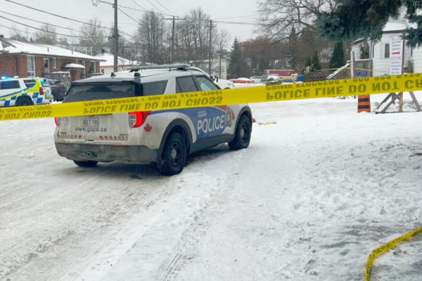 கனடாவில் பொலிஸாரின் துப்பாக்கிச் சூட்டில் ஒருவர் பலி | Armed Suspect Shot And Killed By Sudbury