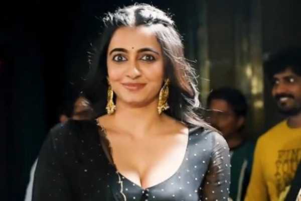 லிப் லாக் காட்சியா..வேண்டாம்...முத்திரை குத்திடுவாங்க!! ஆர்யன் பட நடிகை.. | Maanasa Choudhary Refuses To Do A Lip Lock Scene லிப் லாக் காட்சியா..வேண்டாம்...முத்திரை குத்திடுவாங்க!! ஆர்யன் பட நடிகை.. | Maanasa Choudhary Refuses To Do A Lip Lock Scene