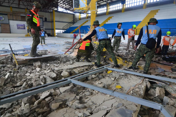 பிலிப்பைன்ஸில் சக்திவாய்ந்த நிலநடுக்கம் ; பலர் உயிரிழப்பு | Powerful Earthquake Hits Philippines
