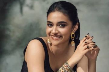 திருமணத்திற்கு பின்பும் இப்படியா?.. நடிகை கீர்த்தி சுரேஷ் லேட்டஸ்ட் ஸ்டில்ஸ்!