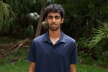 18 வயதில் கல்லூரி பேராசிரியர்.., உலக சாதனை படைத்த இளைஞர்