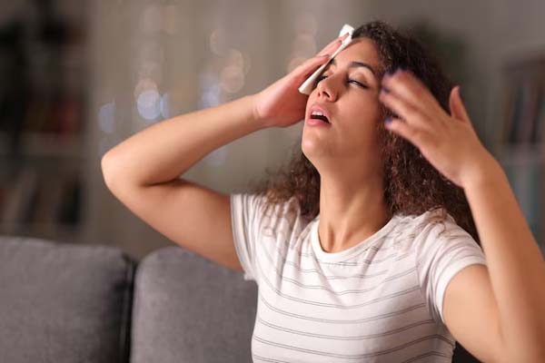 உயர் இரத்த ழுத்தம் இருந்தால் தென்படும் முக்கிய 7 அறிகுறிகள் | Symptoms Of Having High Blood Pressure