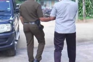 பொலிசாருக்கு லஞ்சம் கொடுத்தவருக்கு நடந்த சம்பவம்