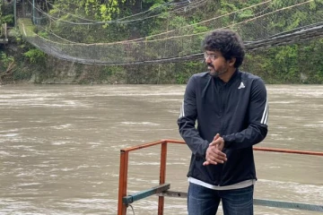 இயற்கையின் அழகை ரசித்தபடி! வைரலாகும் விஜய்யின் ஒற்றை புகைப்படம்