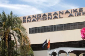 විදෙස් සංචාරකයින්ට විවෘත වුණ විශේෂ කවුන්ටර