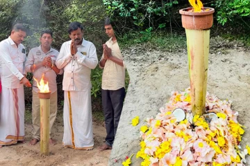 செஞ்சோலையில் படுகொலை செய்யப்பட்ட உறவுகளுக்கு அஞ்சலி