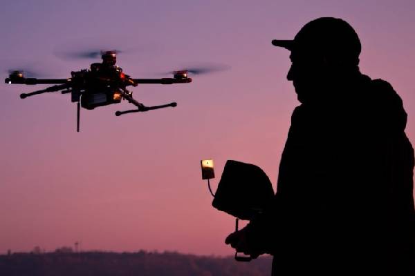 ட்ரோன் விமானிகளுக்கு உரிமம் கட்டாயம் ; அரசு புதிய விதிமுறை | Introducing A Licensing System For Drone Pilots
