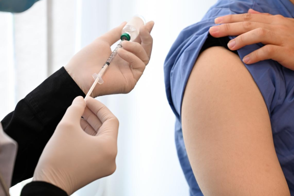 பிரான்சுக்குள்ளும் நுழைந்தது Super flu: மருத்துவர்கள் அறிவுறுத்தல் | France Advice To Take Vaccine Amid Super Flu பிரான்சுக்குள்ளும் நுழைந்தது Super flu: மருத்துவர்கள் அறிவுறுத்தல் | France Advice To Take Vaccine Amid Super Flu