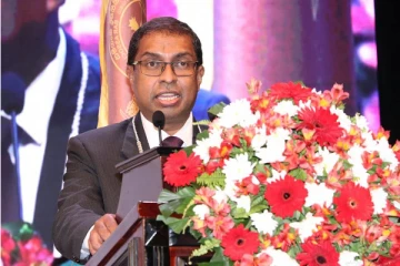 இடைக்கால ஜனாதிபதி பதவிக்கு சட்டத்தரணி சாலிய பீரிஸ் பரிந்துரைப்பு