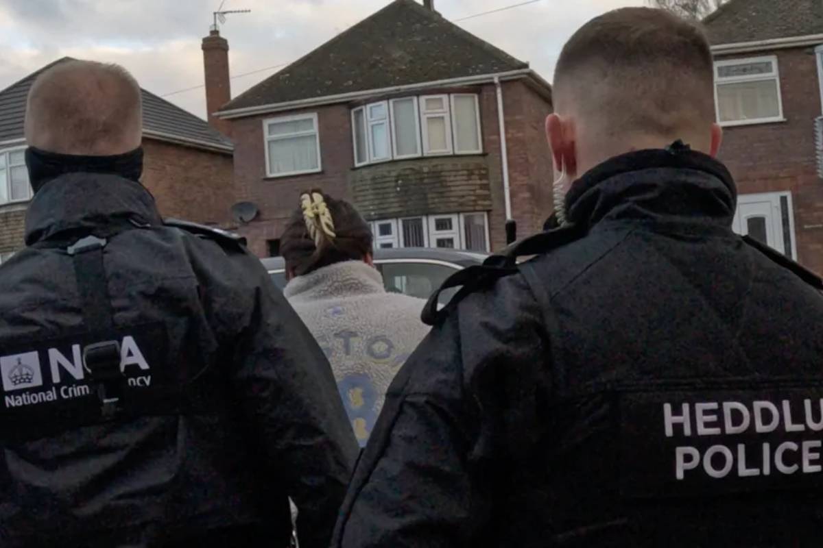 பிரான்ஸ் அதிகாரிகளின் அதிரடி நடவடிக்கை: ஆட்கடத்தல்காரர்கள் பலர் கைது | French Police Arrest Women For Smuggle Peoples