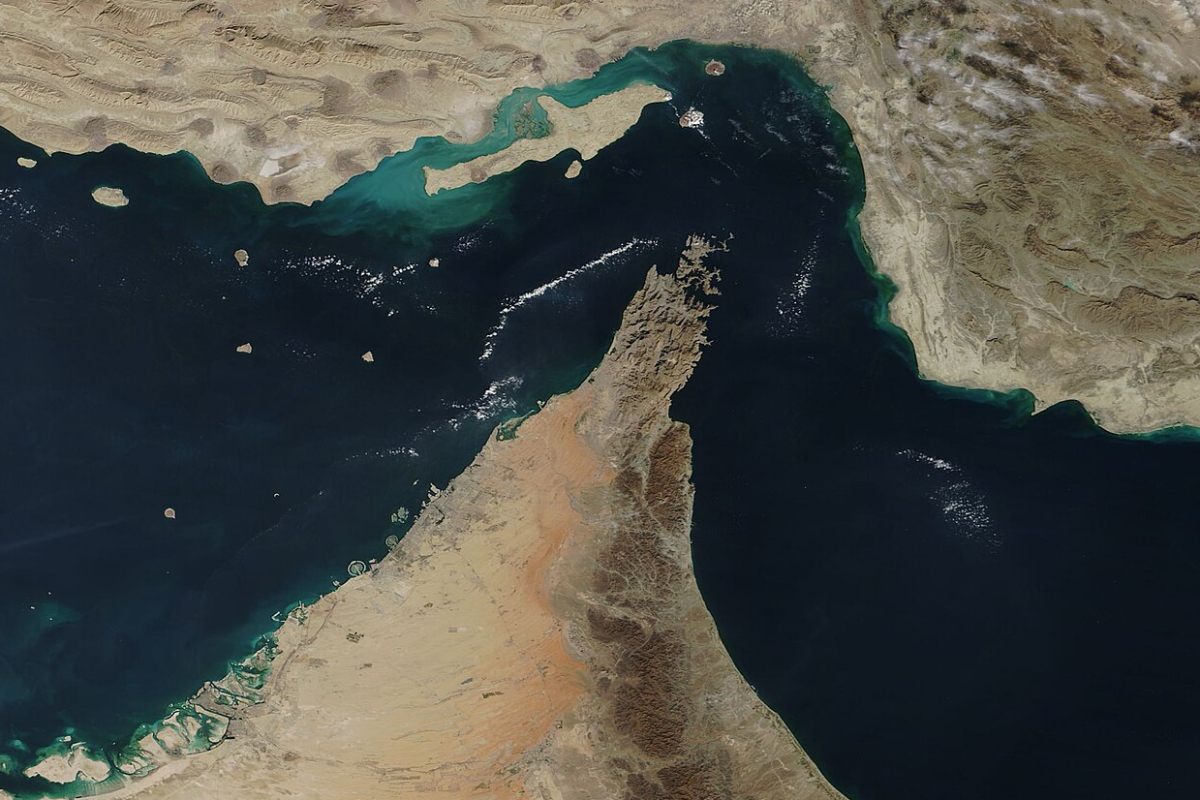 ஹோர்முஸ் நீரிணை பழைய நிலைக்குத் திரும்பாது; ஈரான் அதிரடி | Strait Of Hormuz Will Not Return Its Former State