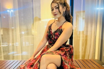 நடிகை கேத்ரின் தெரசா ஹாட் போட்டோஷூட்