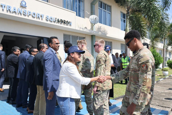 இலங்கைக்கு அதிரடியாக வந்திறங்கிய அமெரிக்க விமானப்படையினர்.. | Us Air Force Arrive Srilanka Disaster Relief Opera இலங்கைக்கு அதிரடியாக வந்திறங்கிய அமெரிக்க விமானப்படையினர்.. | Us Air Force Arrive Srilanka Disaster Relief Opera