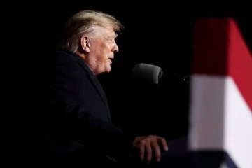 நீண்ட 15 ஆண்டுகள் வரி மோசடியில் ஈடுபட்ட டொனால்ட் டிரம்ப்