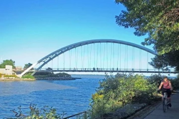 டொரன்டோவில் நீரில் மூழ்கி ஒருவர் பலி