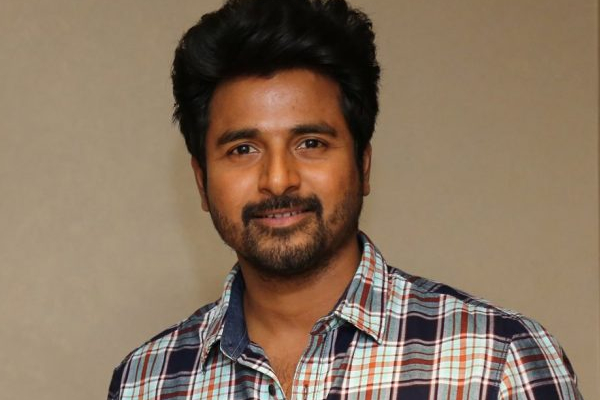 சிவகார்த்திகேயன் கல்லூரி பருவத்தில் எப்படி இருக்கிறார் பாருங்க.. வீடியோ இதோ | Sivakarthikeyan College Video