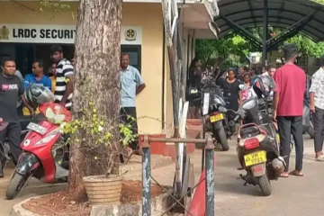 யாழ்.போதனா வைத்தியசாலையில் பணிப்புறக்கணிப்பு