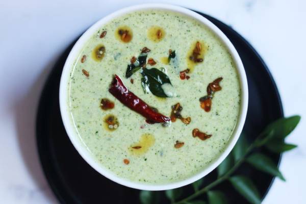 காய்கறியே தேவை இல்லை - வெறும் கறிவேப்பிலை வைத்து தம்புளி செய்ங்க | How To Make Karnataka Style Karuveppilai Thambuli